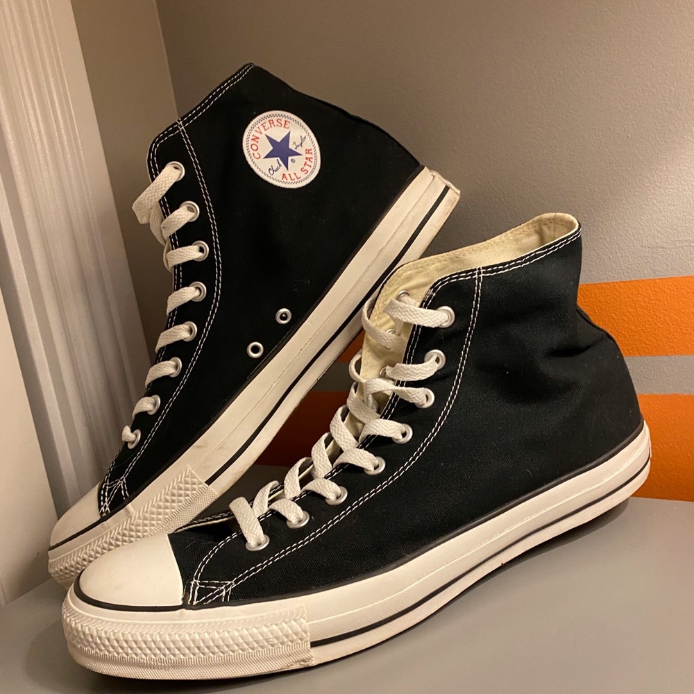 Classic canvas Converse high tops